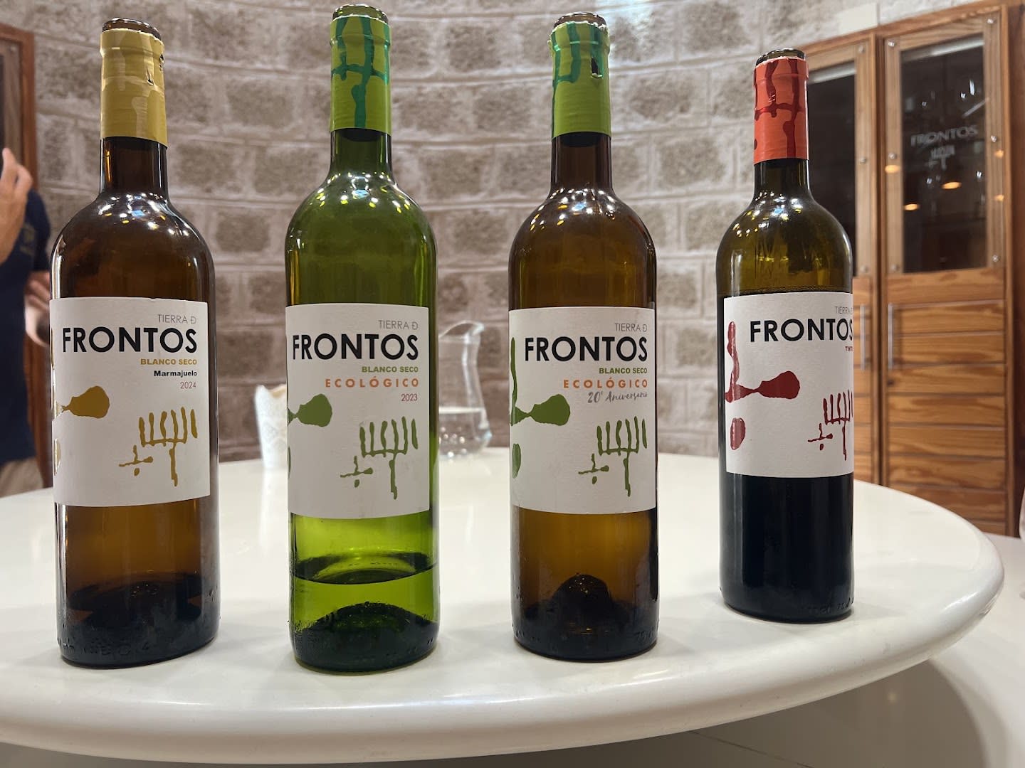 Bodega Frontos photo 2
