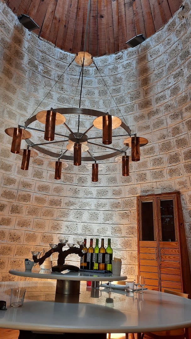 Bodega Frontos photo 3