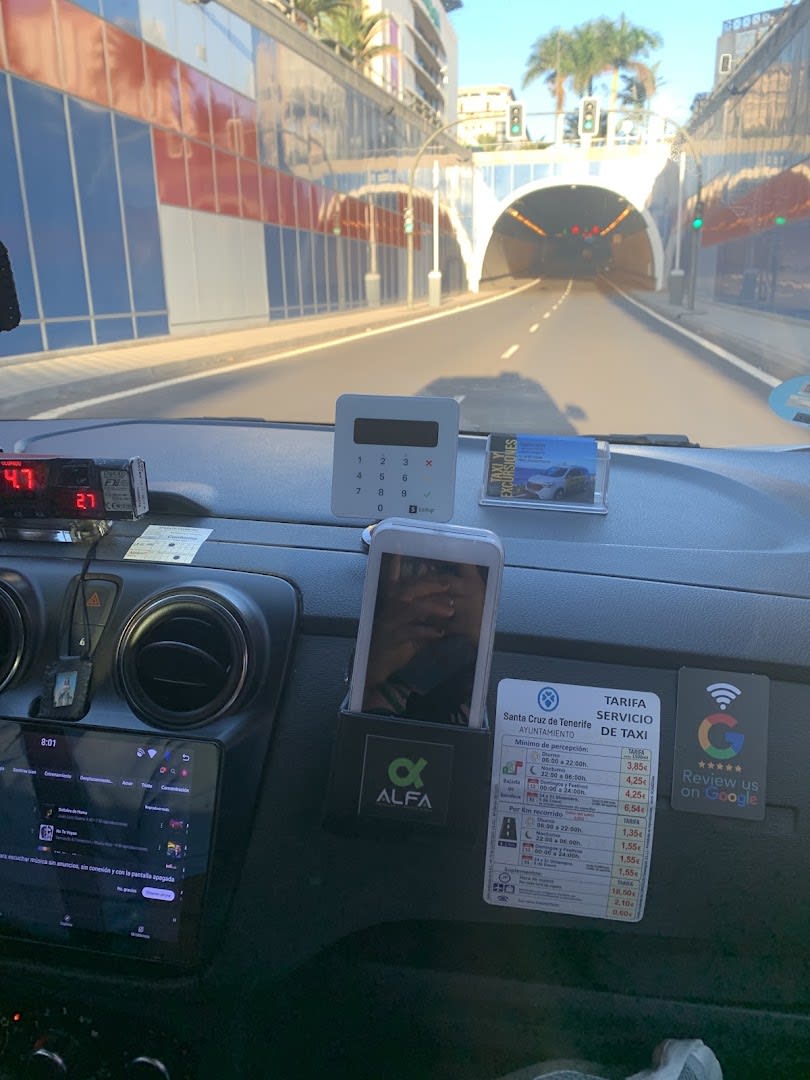 Taxi Tenerife Munibus photo 3