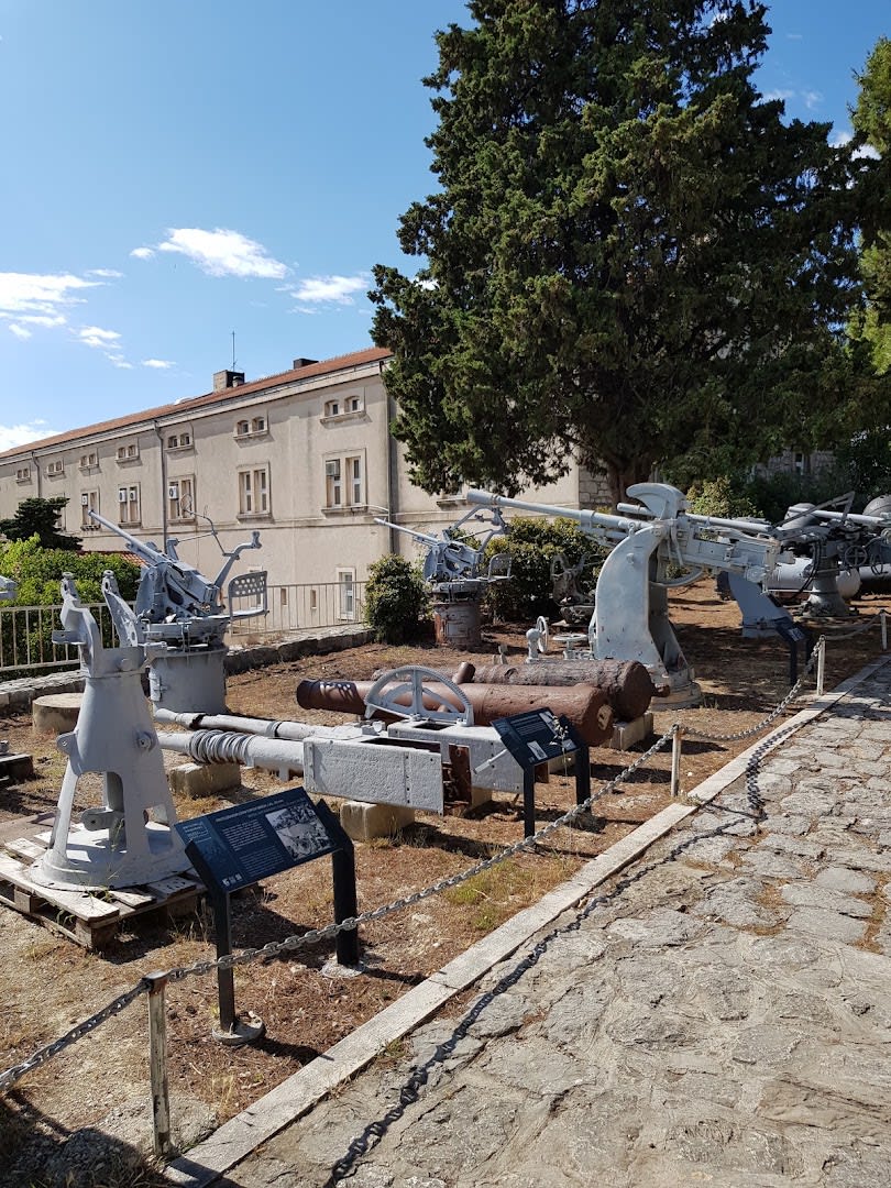 Gripe Fortress photo 4