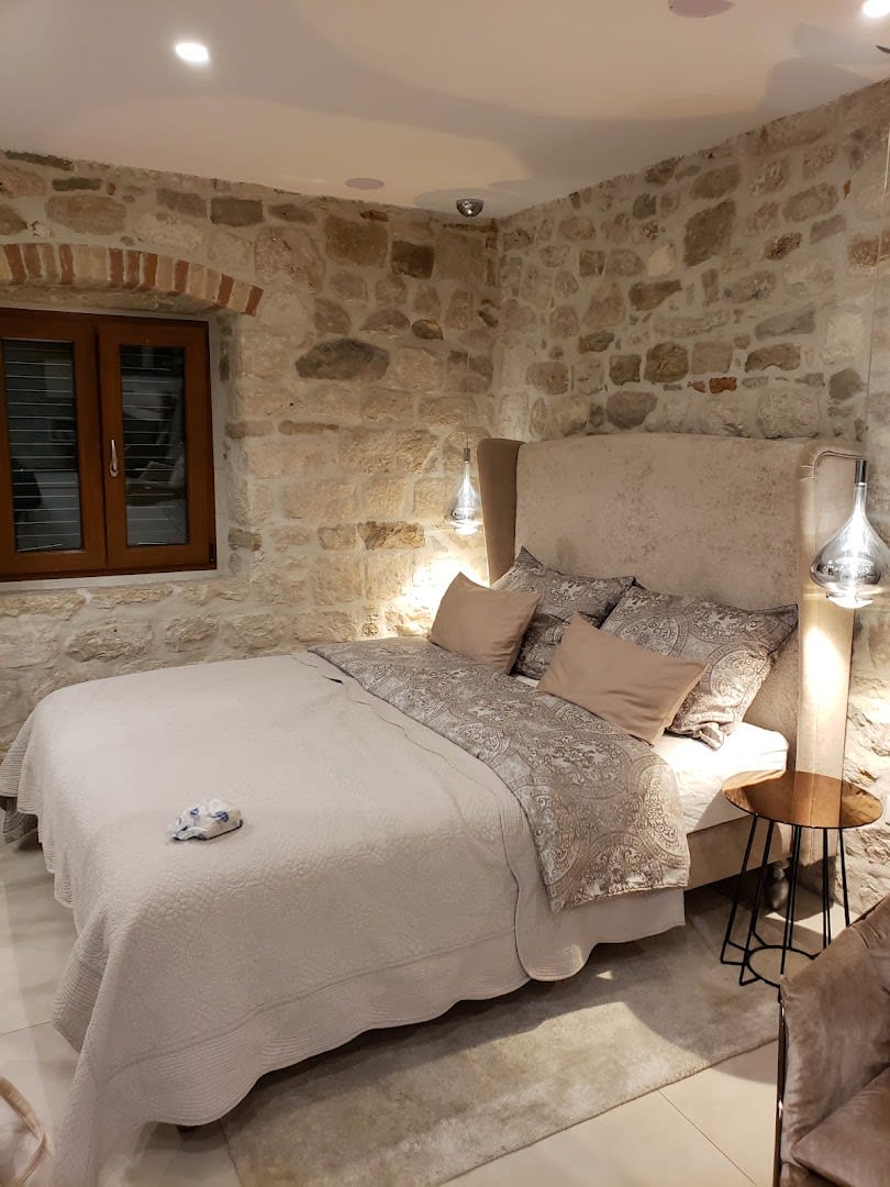 Split Apartments photo 1