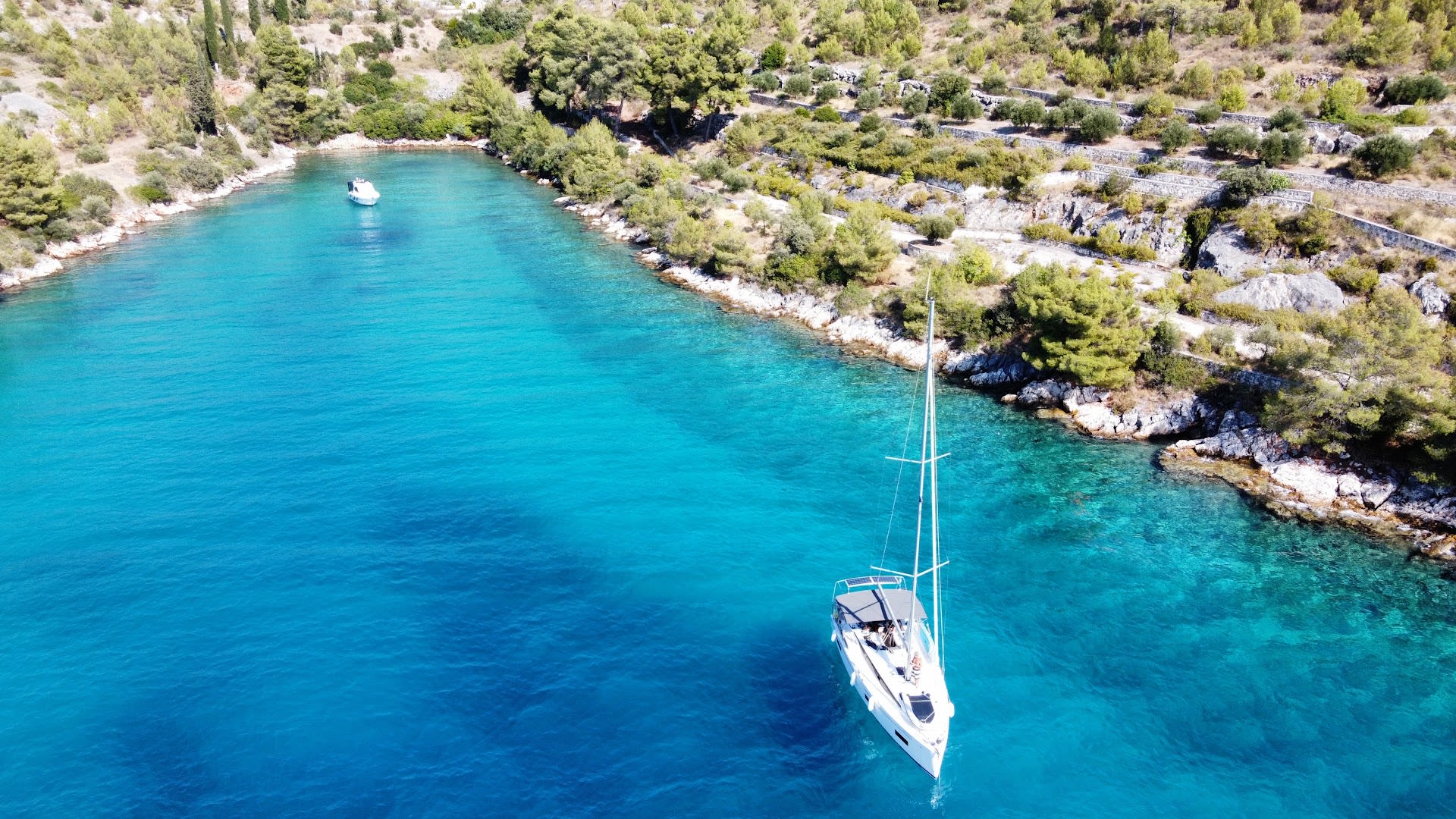 Fair Wind Yacht Charter photo 3