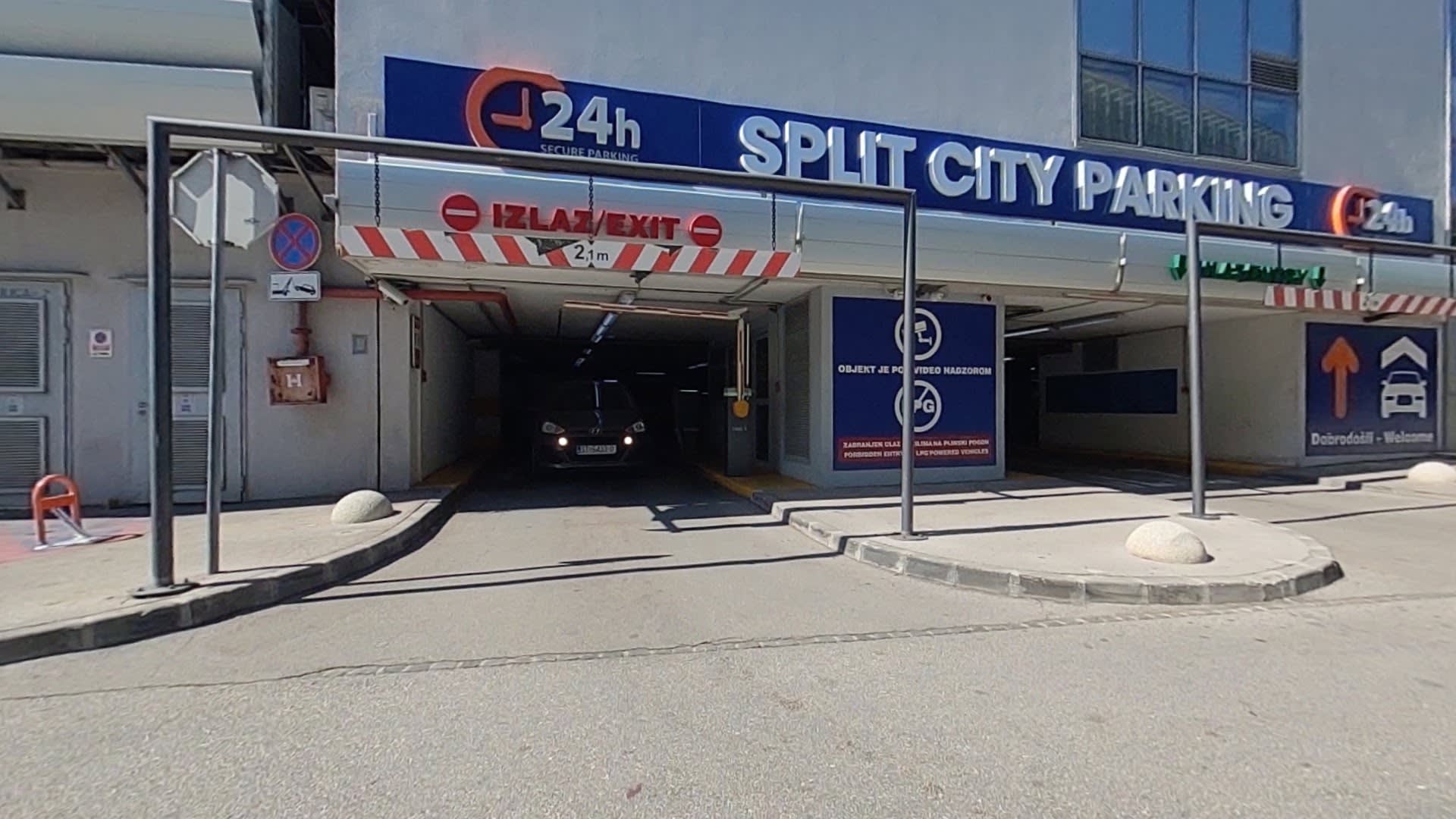 Split City Parking photo 3