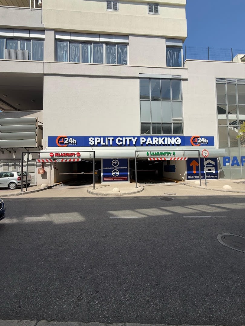 Split City Parking photo 4