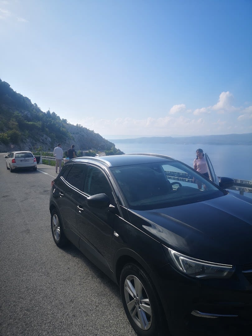 Last Minute Rent a Car Pula Airport photo 4
