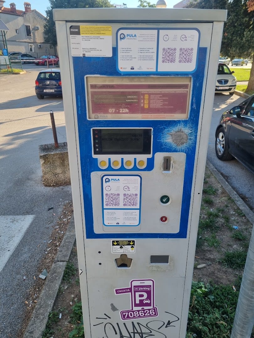 Parking Marsovo Polje 1 photo 2