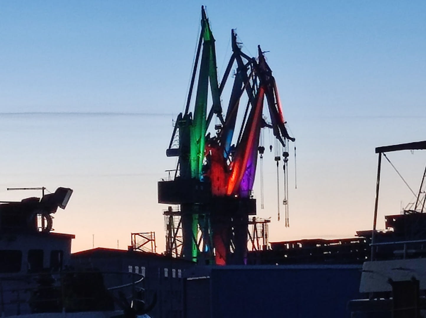 Lighting Giants photo 2