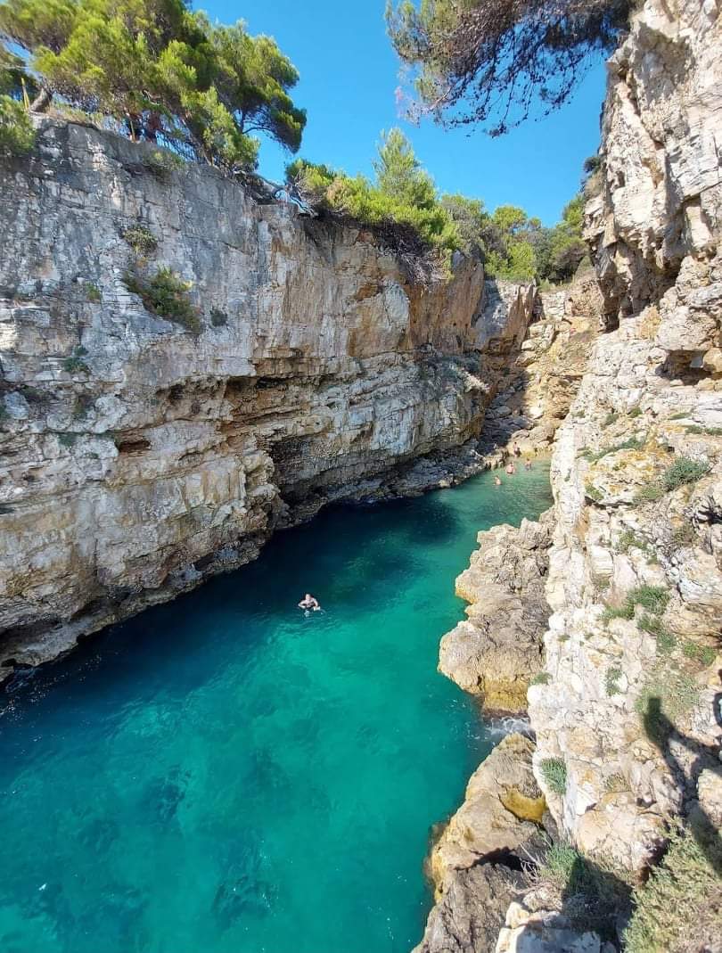 Verudela Canyon photo 4