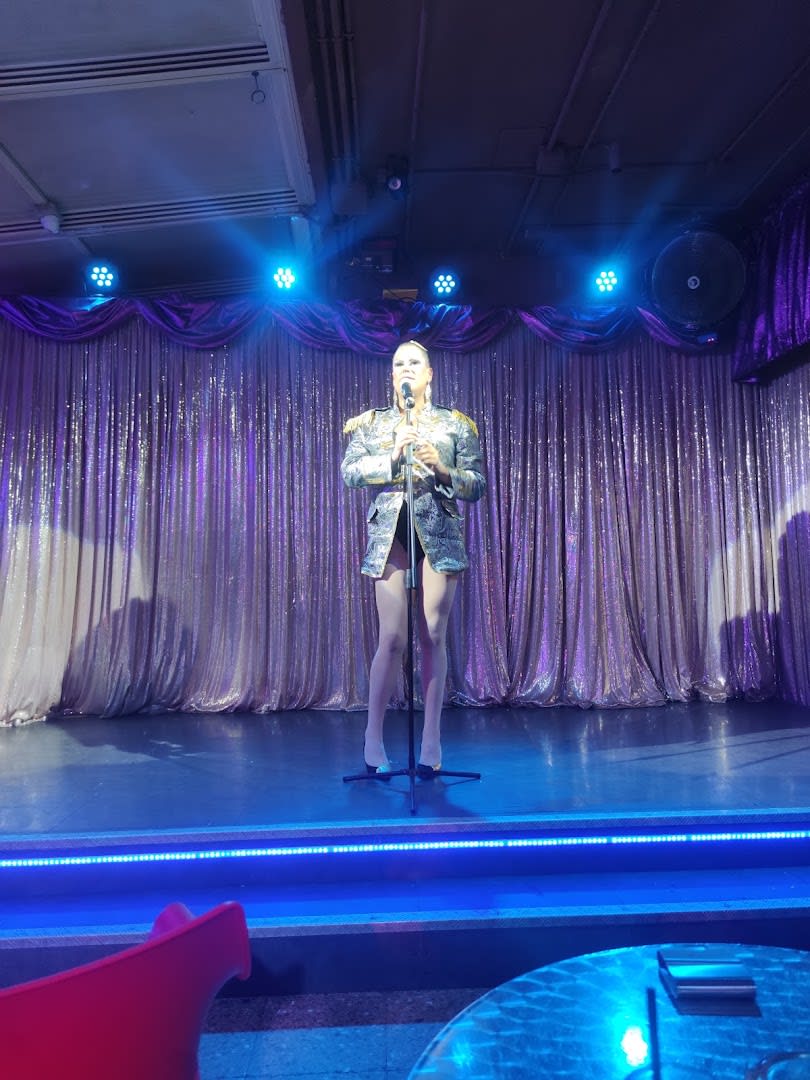 Sparkles Show Bar photo 4