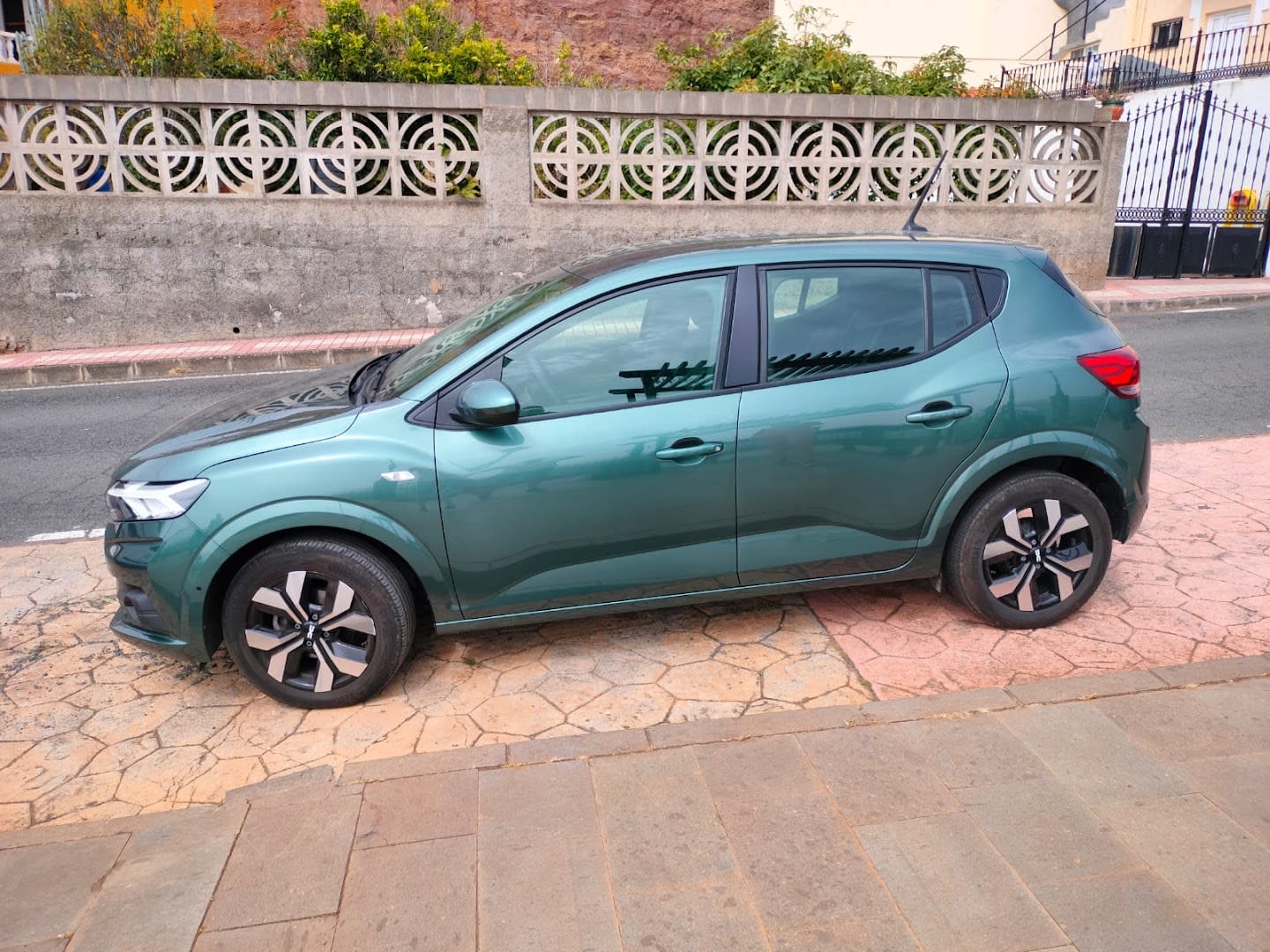 Lucas Rent a Car photo 2