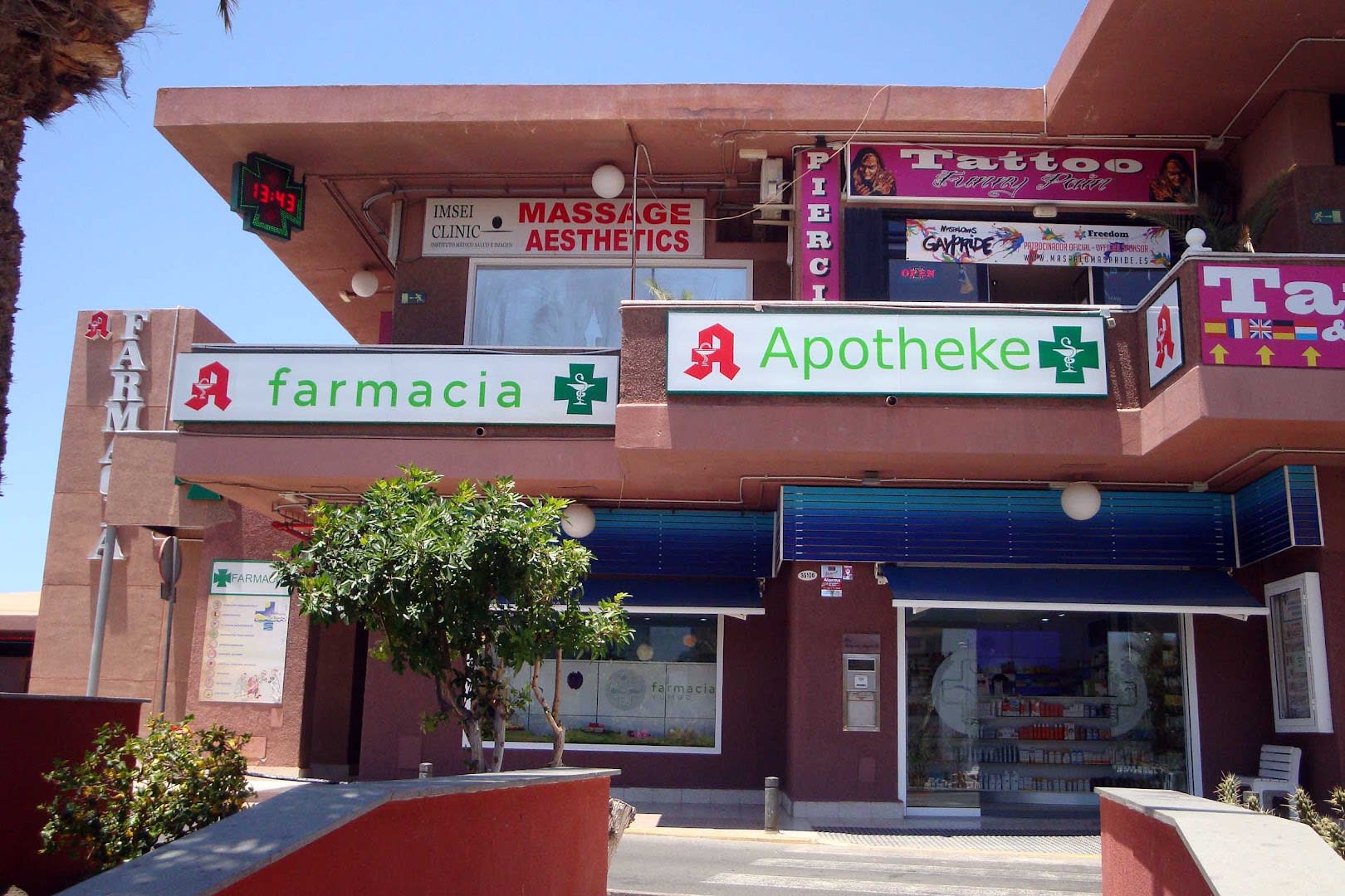 Farmacia Yumbo photo 2