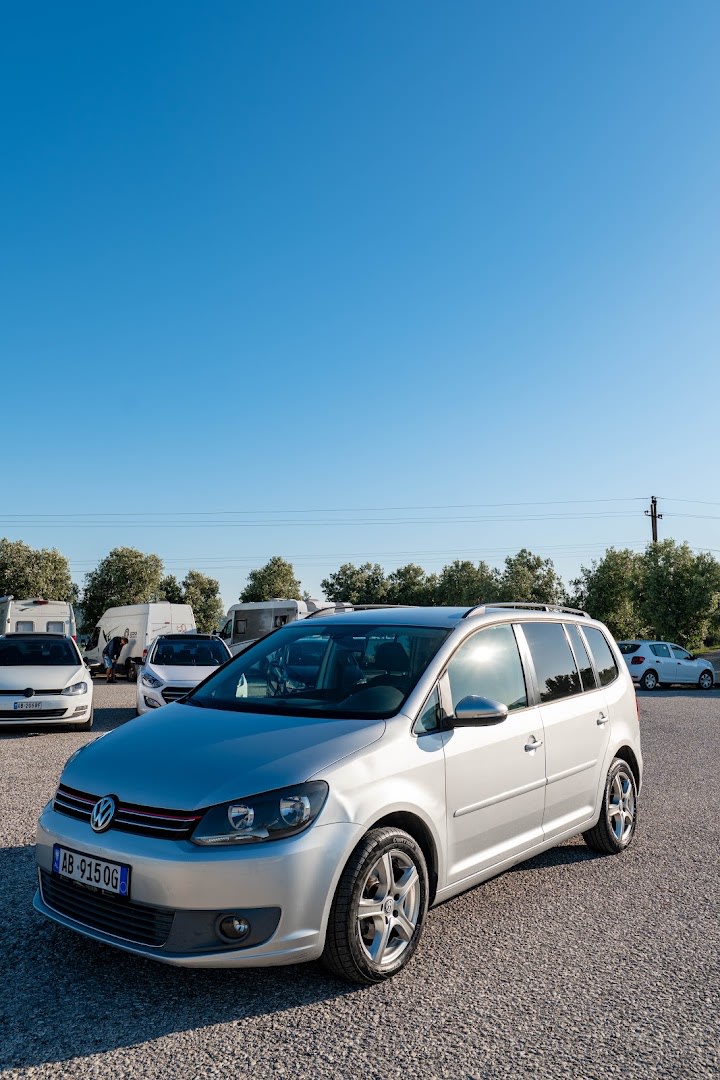 Nexhipi Car Rental photo 3