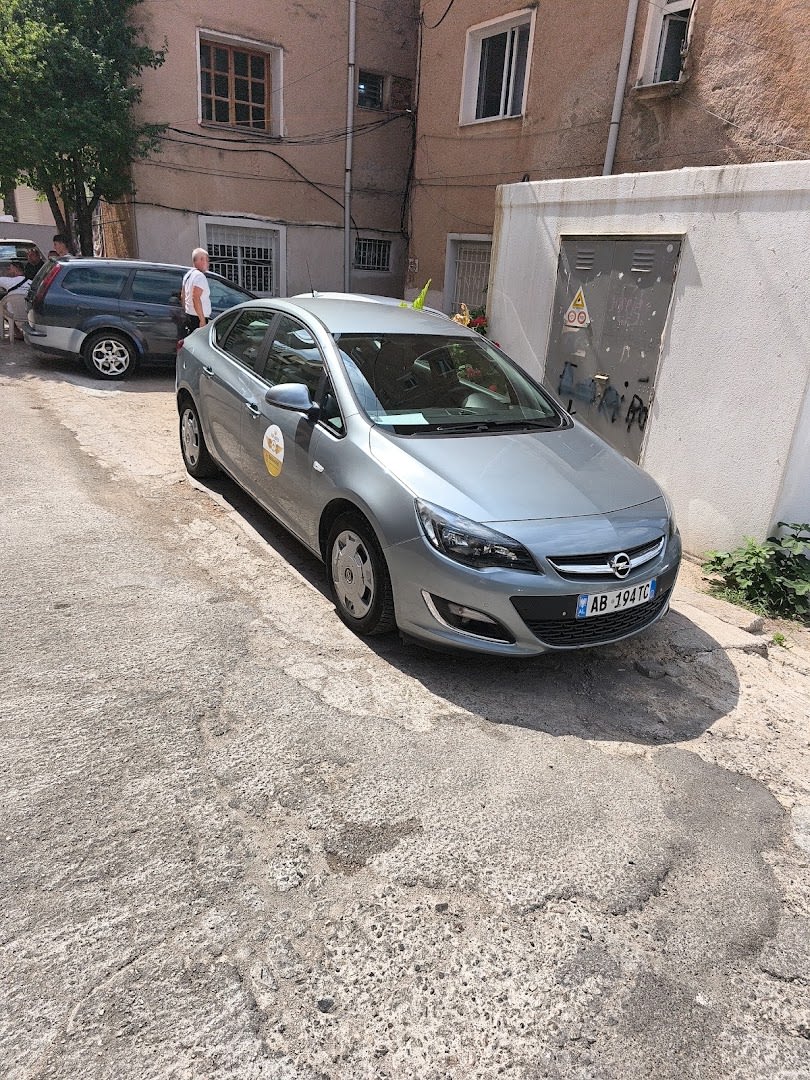 Rental Car Vip Ades photo 1