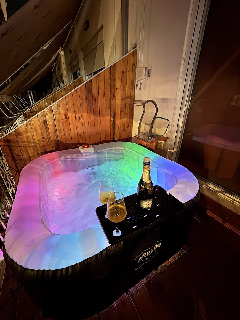 Romance Apartments photo 4