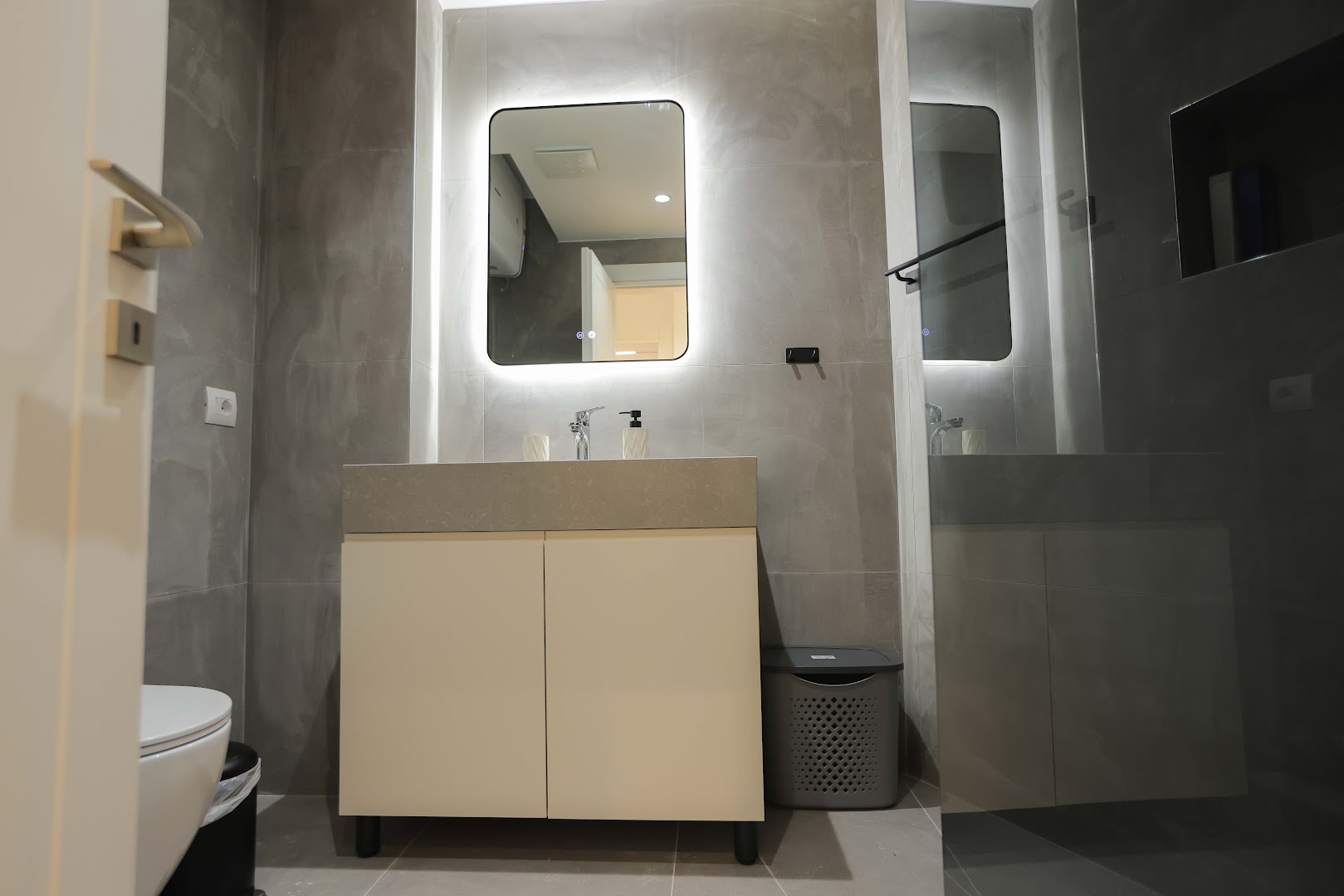Sevens Luxury Apartments photo 2