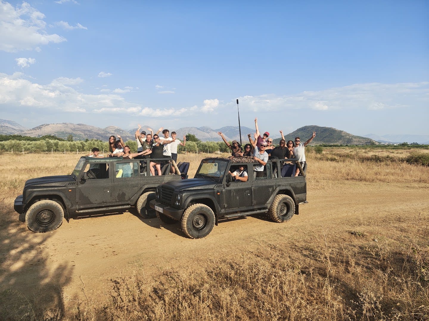 Saranda Jeep photo 2