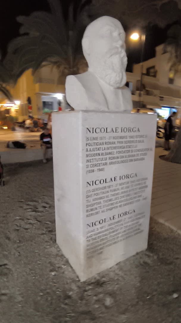 Nicolae Iorga Monument photo 1
