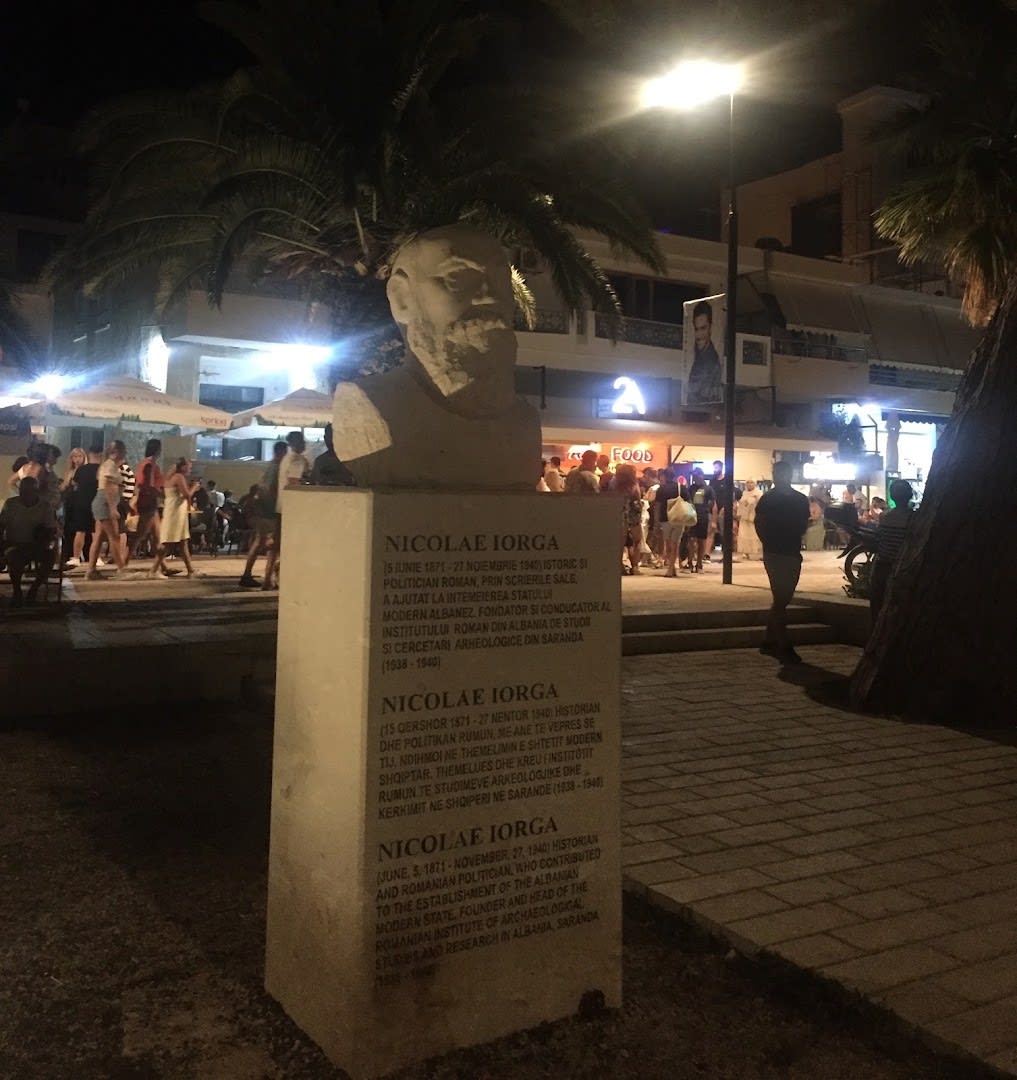 Nicolae Iorga Monument photo 4