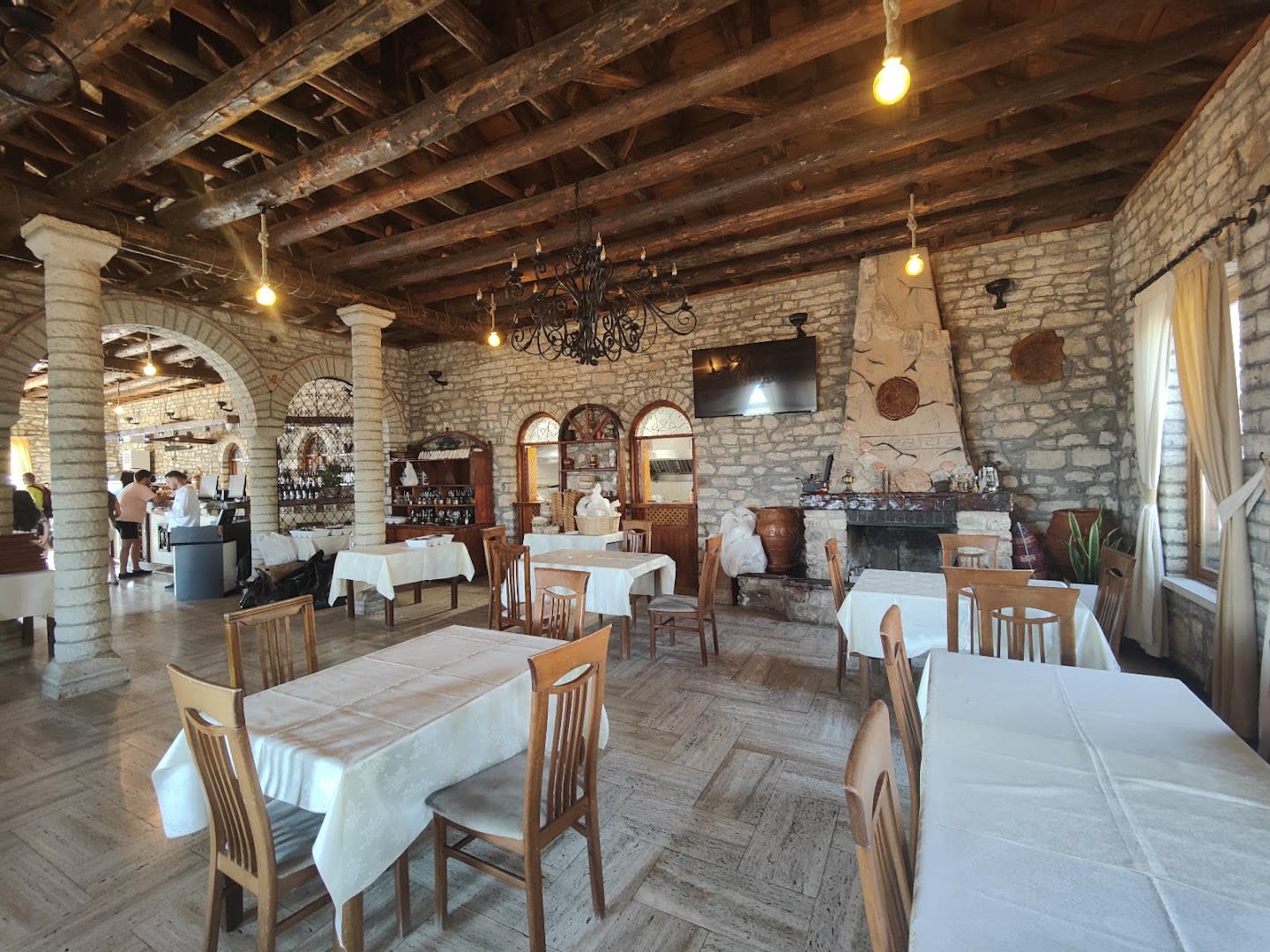 Lëkurësi Castle photo 3