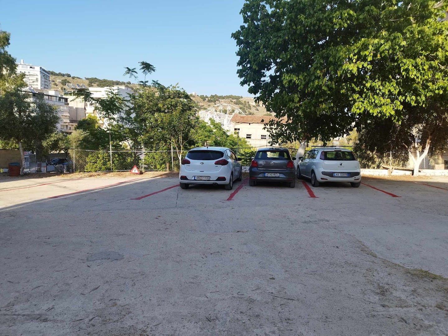 Parking Noni photo 2