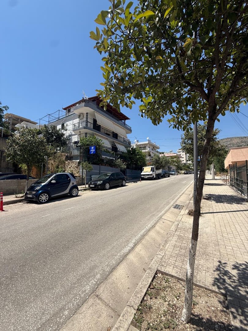 Saranda Parking photo 3