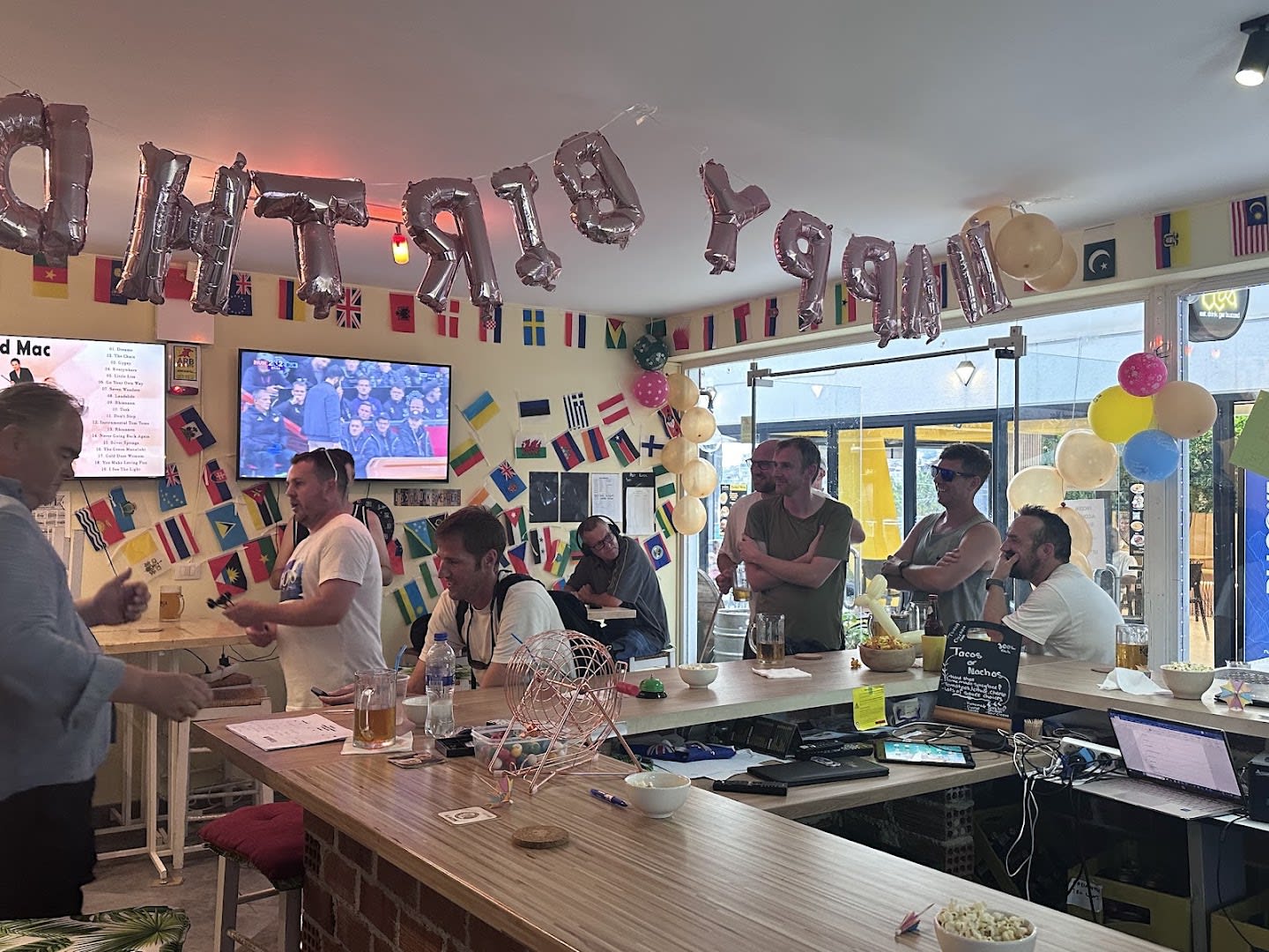 The Buzz Bar Saranda photo 4