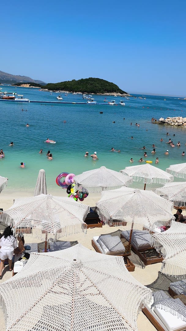 Greg Beach Club photo 3