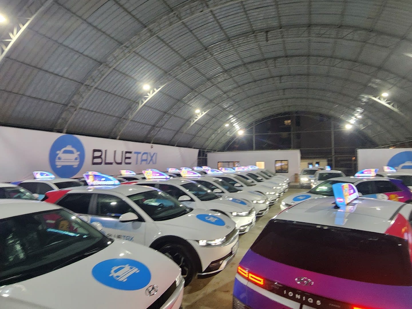 Blue Taxi Tirana photo 3