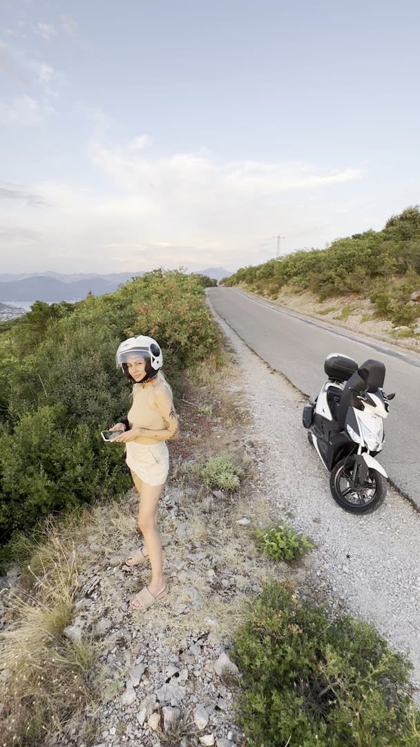 Rent a Scooter Queen photo 1