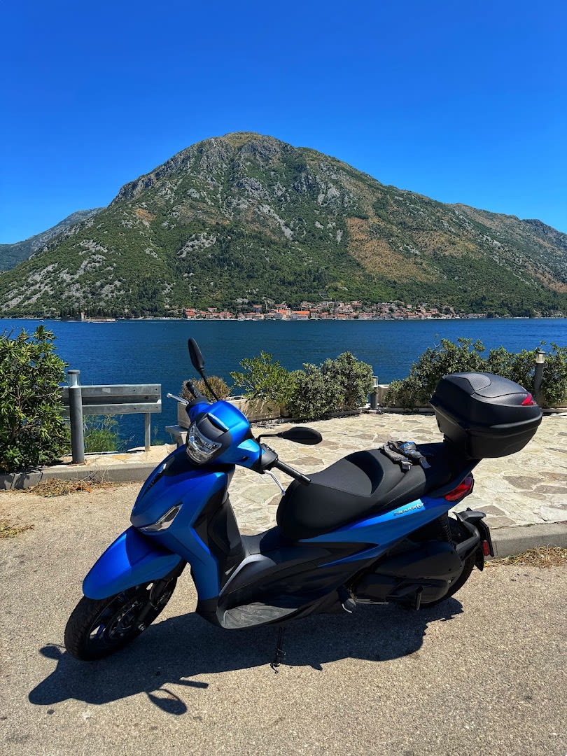 Rent a Scooter Queen photo 3