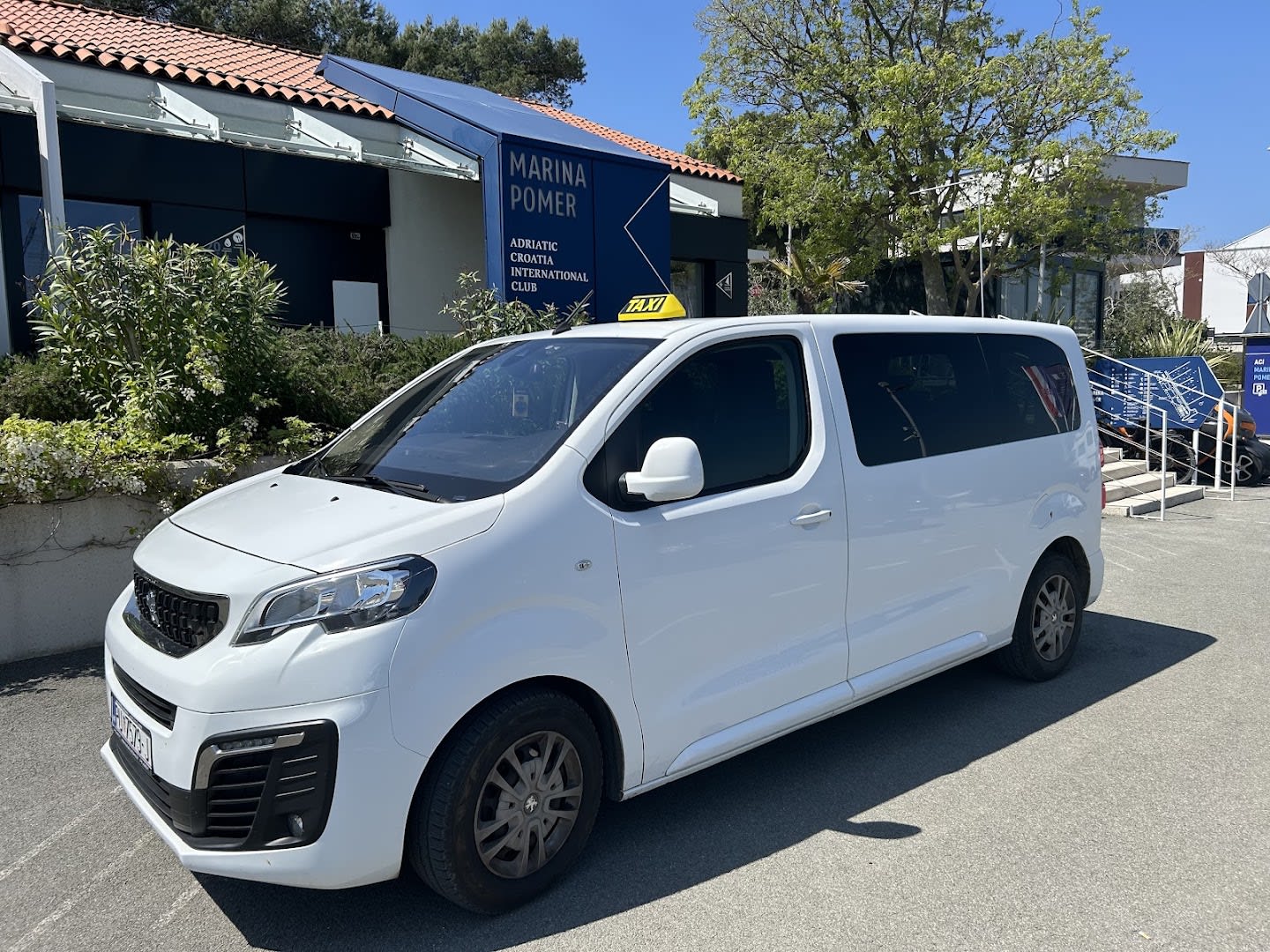 Taxi Medulin Robi photo 3