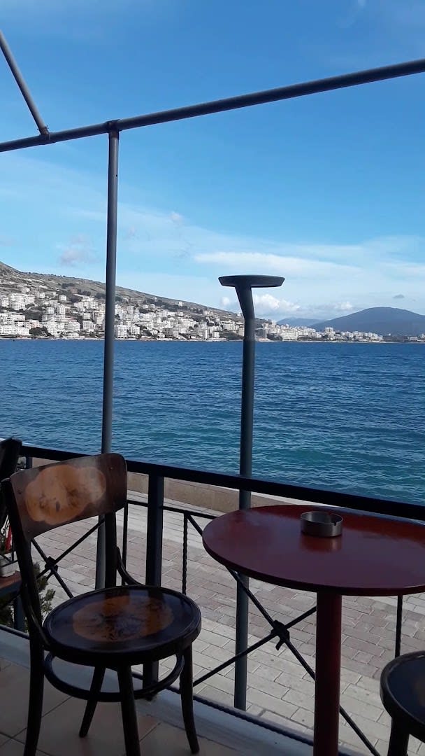 Elvis Bar Sarandë photo 1