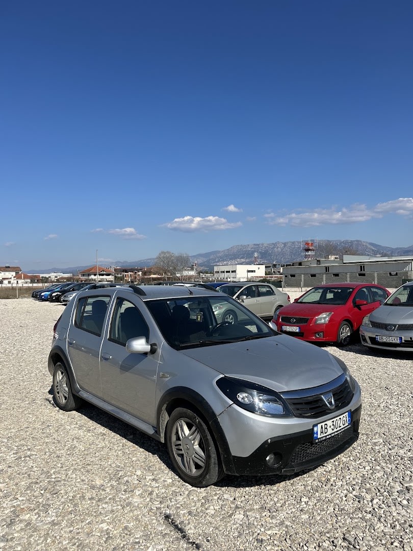 REA Rental photo 2
