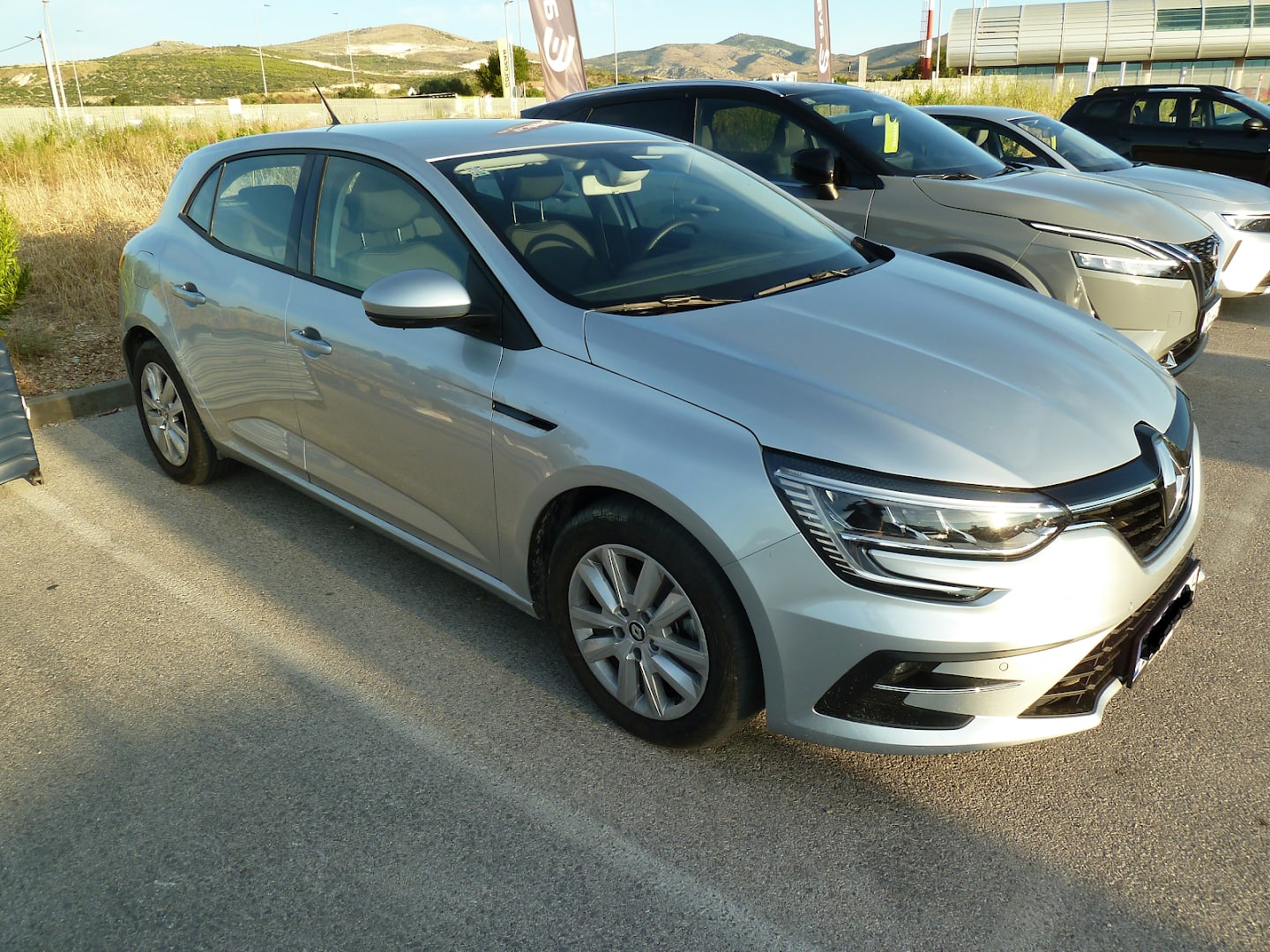 Avant Car Split Airport photo 4