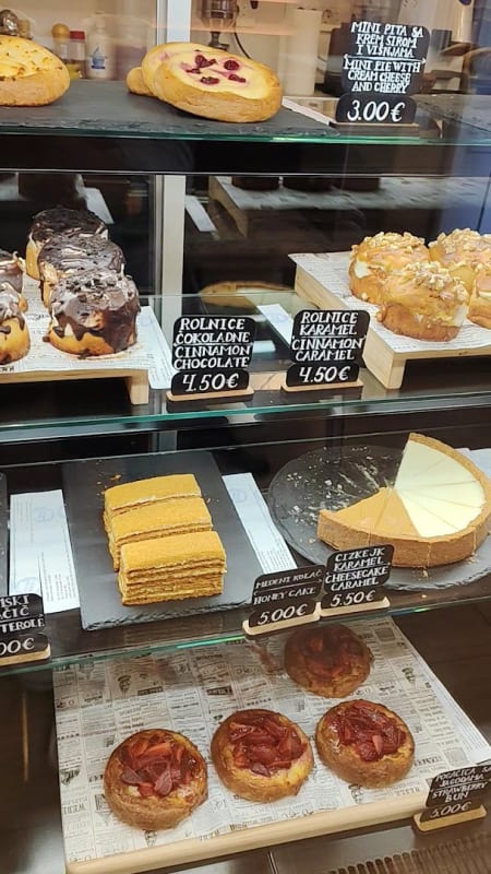 Bon-Bon Cafe & Bakery photo 2