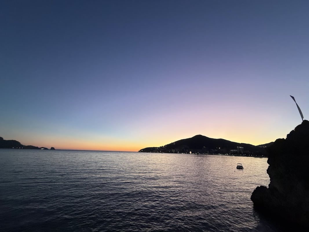 Blank Seaside photo 4