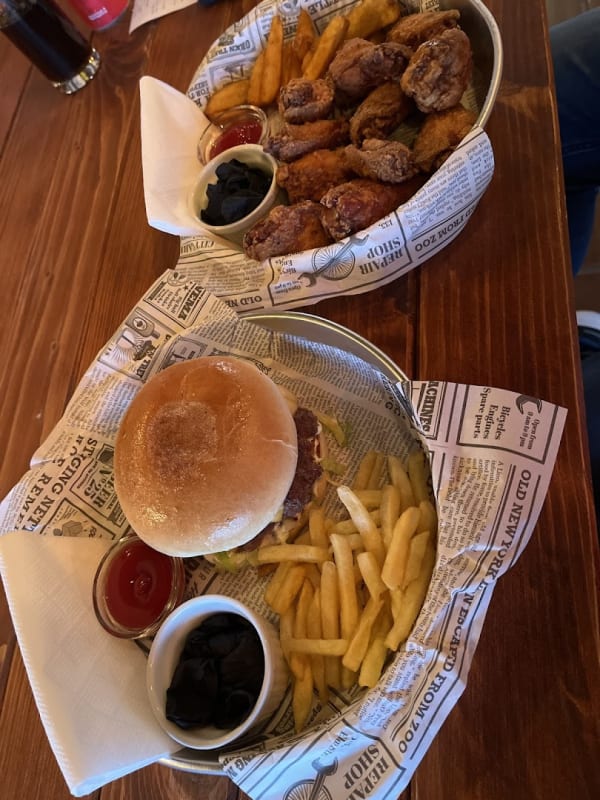 BURA PUB craft & smash photo 4