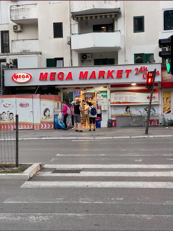 Megamarket br.4 Mainski put photo 4