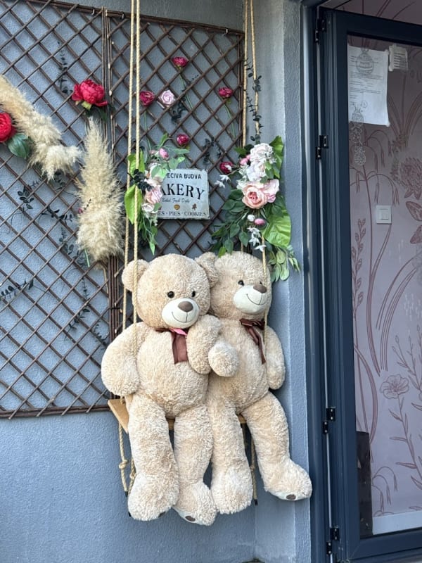 Miris peciva photo 3