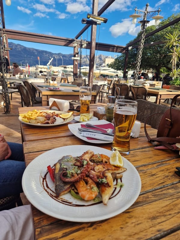 Old Fisherman's Pub photo 3