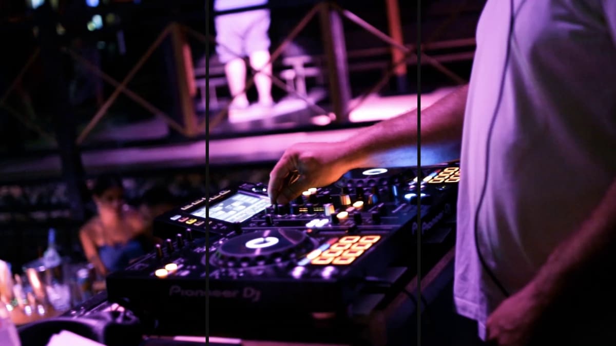 Perla Restaurant & Club photo 2