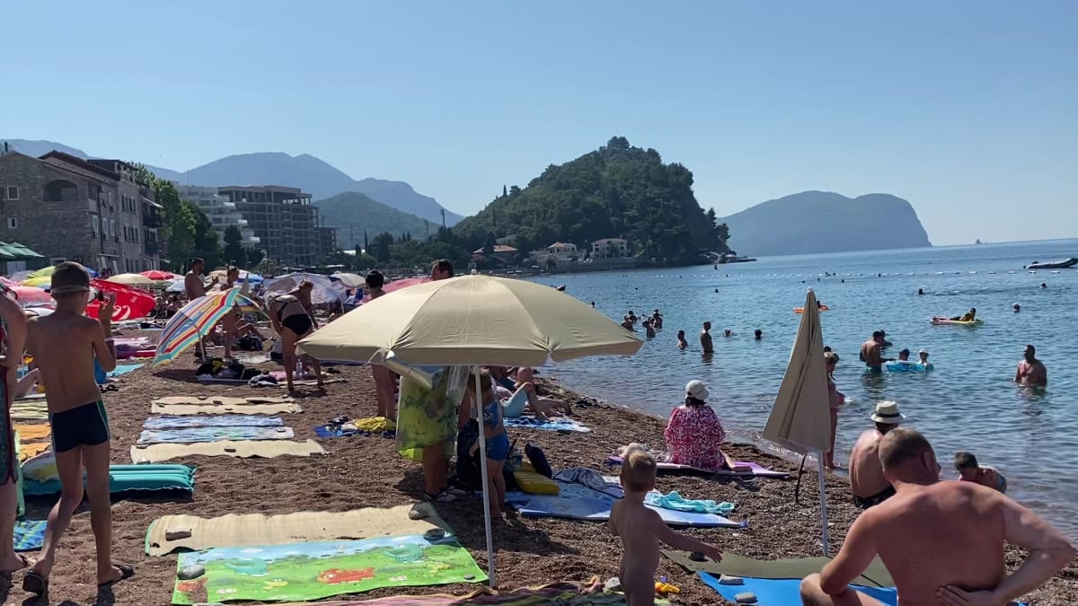 Petrovac Beach photo 2