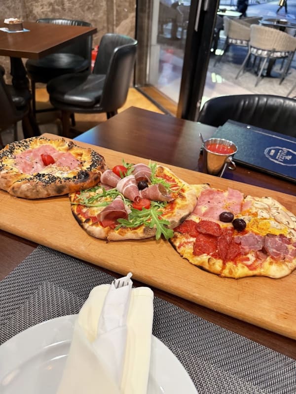 PIAZZA Bar and Food photo 5