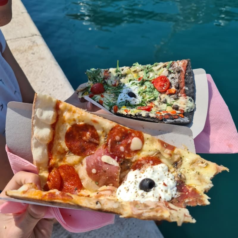 Pizzeria Luka's photo 3