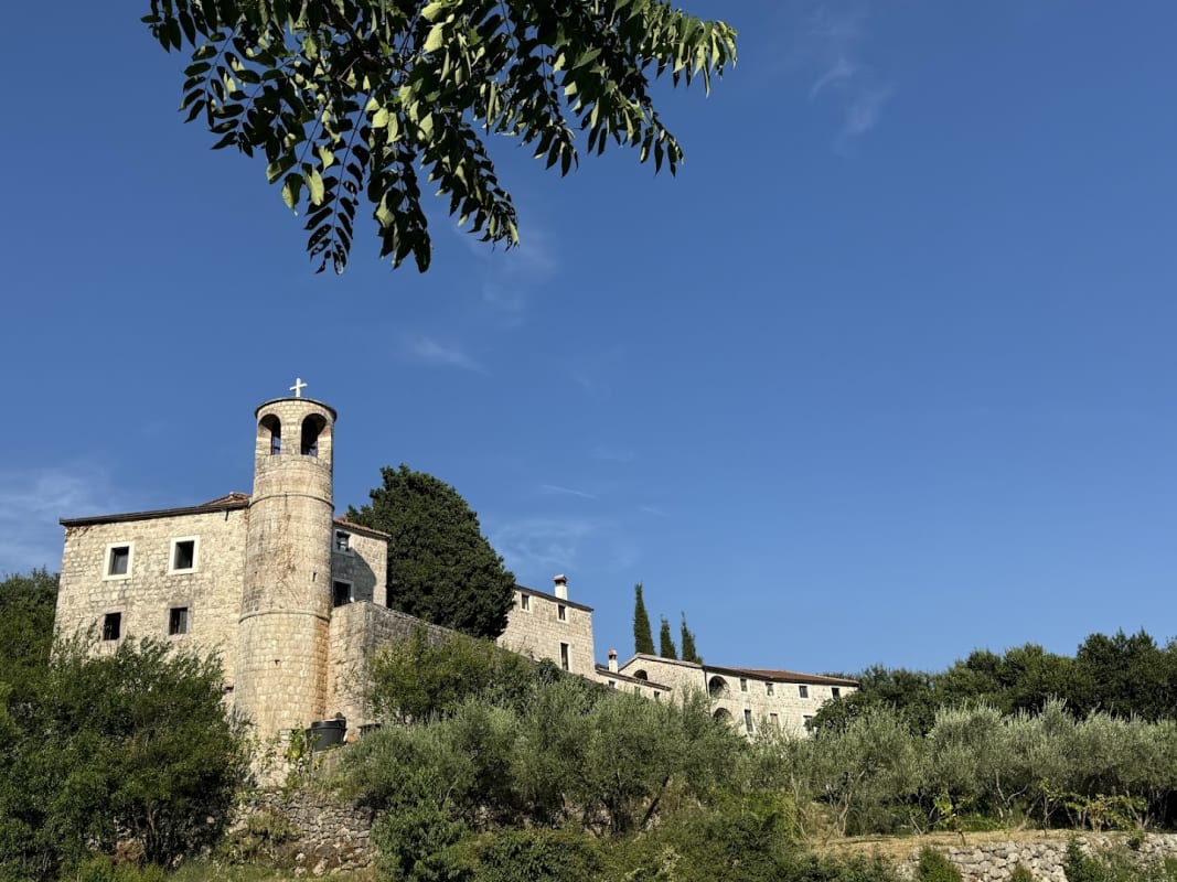 Podmaine Monastery photo 4