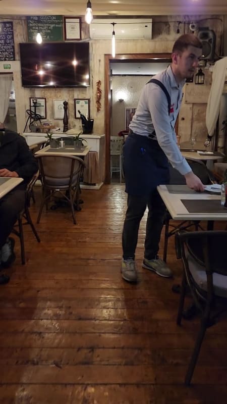 Sambra Pizzeria restaurant photo 2