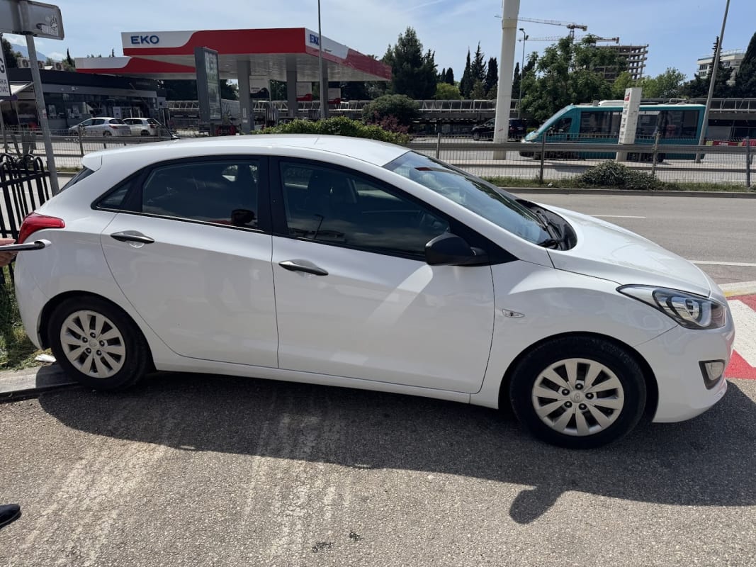 Terrae-Car Rent a Car Budva photo 3
