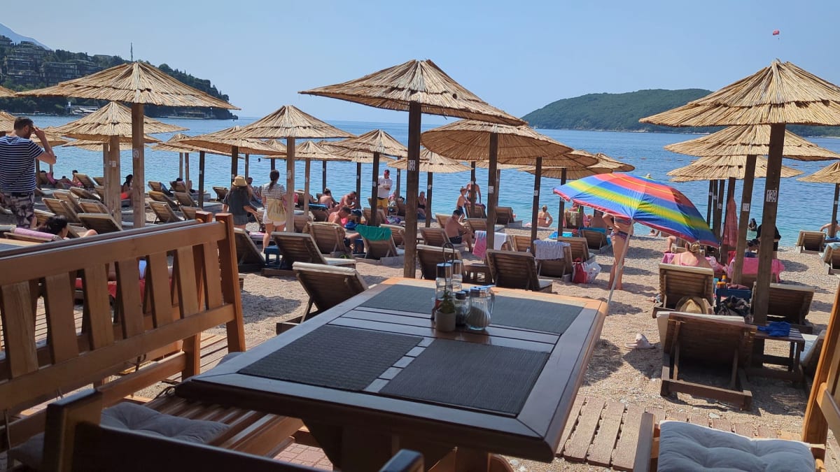 Tropicana Restaurant photo 4