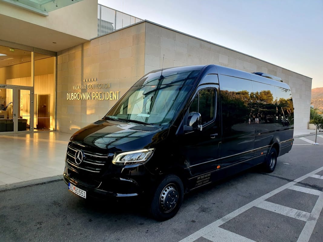 Vip Taxi Budva & Rent A Car photo 3