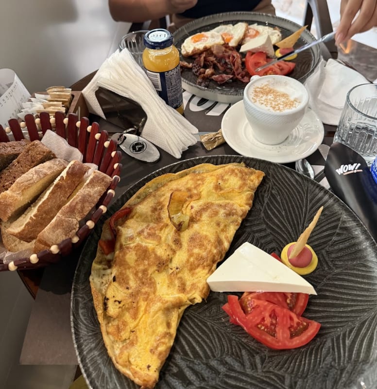 WoW Wine Bar Budva photo 3